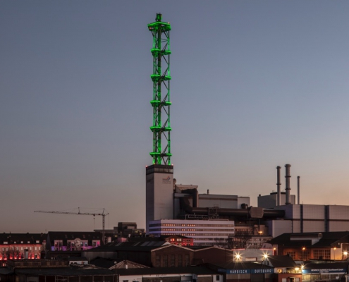 Stadtwerketurm Duisburg bei Nacht